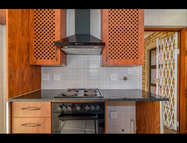 2 BEDROOM APARTMENT TO LET IN KENGIES